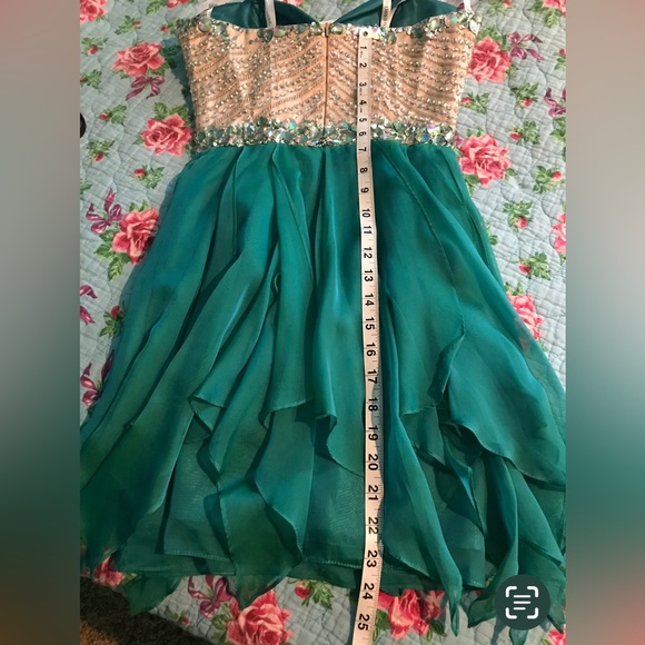 Sherri Hill Short Party Dress - Picture 11 of 16